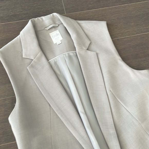 Grey Twik Vest - Picture 2 of 5